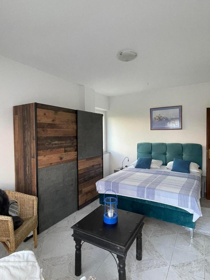 Apartman Kacic Sveti Ivan Dobrinjski Exterior foto